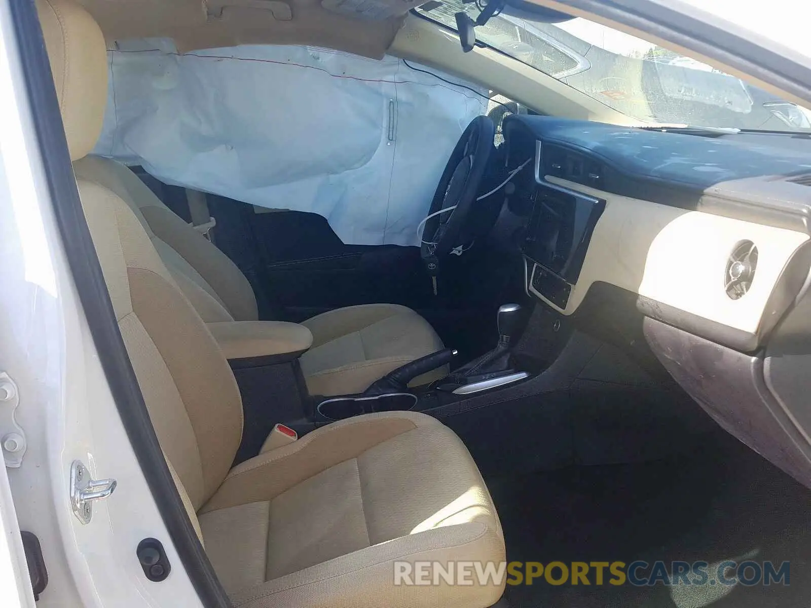 5 Photograph of a damaged car 5YFBURHE8KP875708 TOYOTA COROLLA 2019