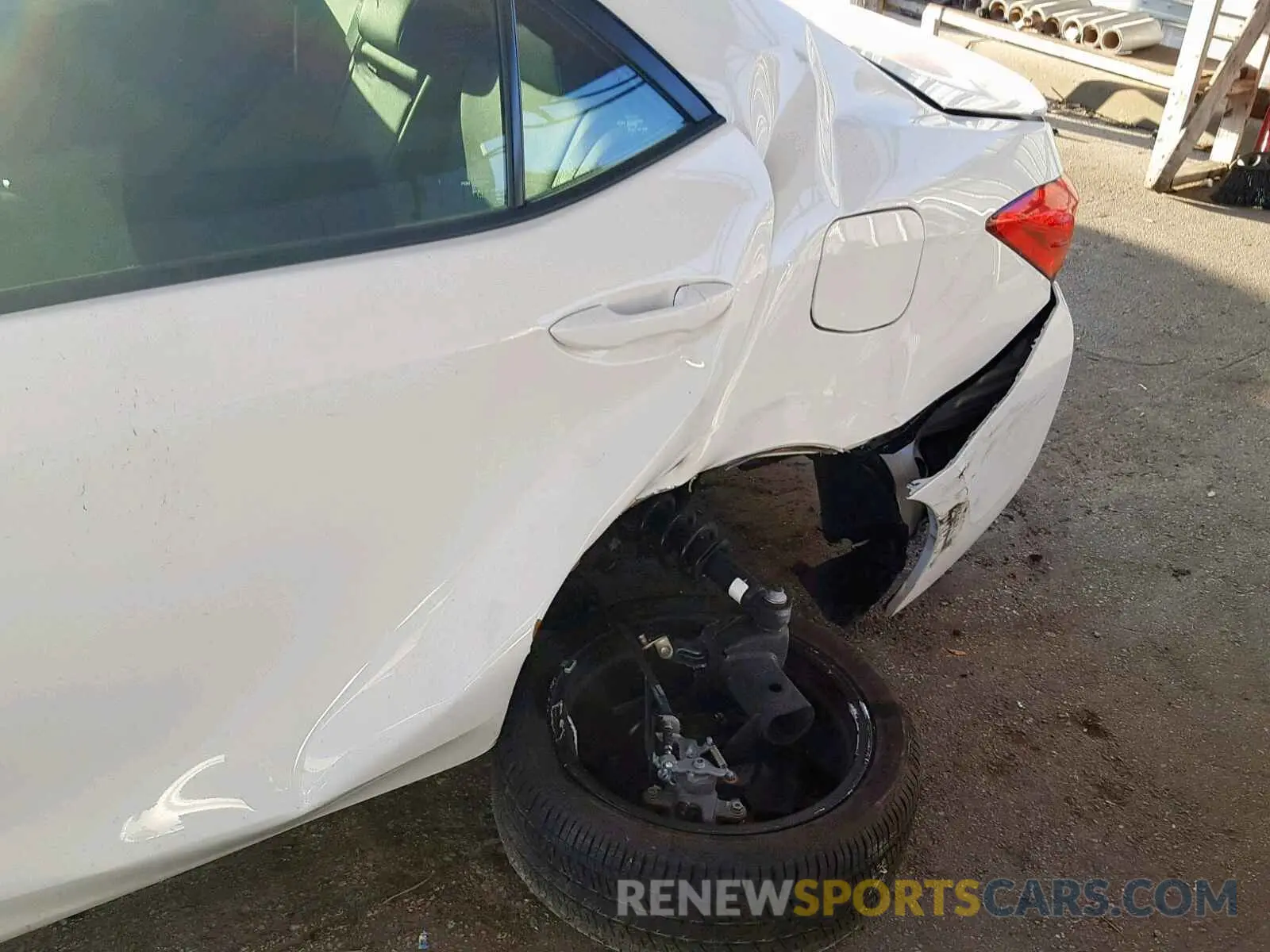 9 Photograph of a damaged car 5YFBURHE8KP879094 TOYOTA COROLLA 2019