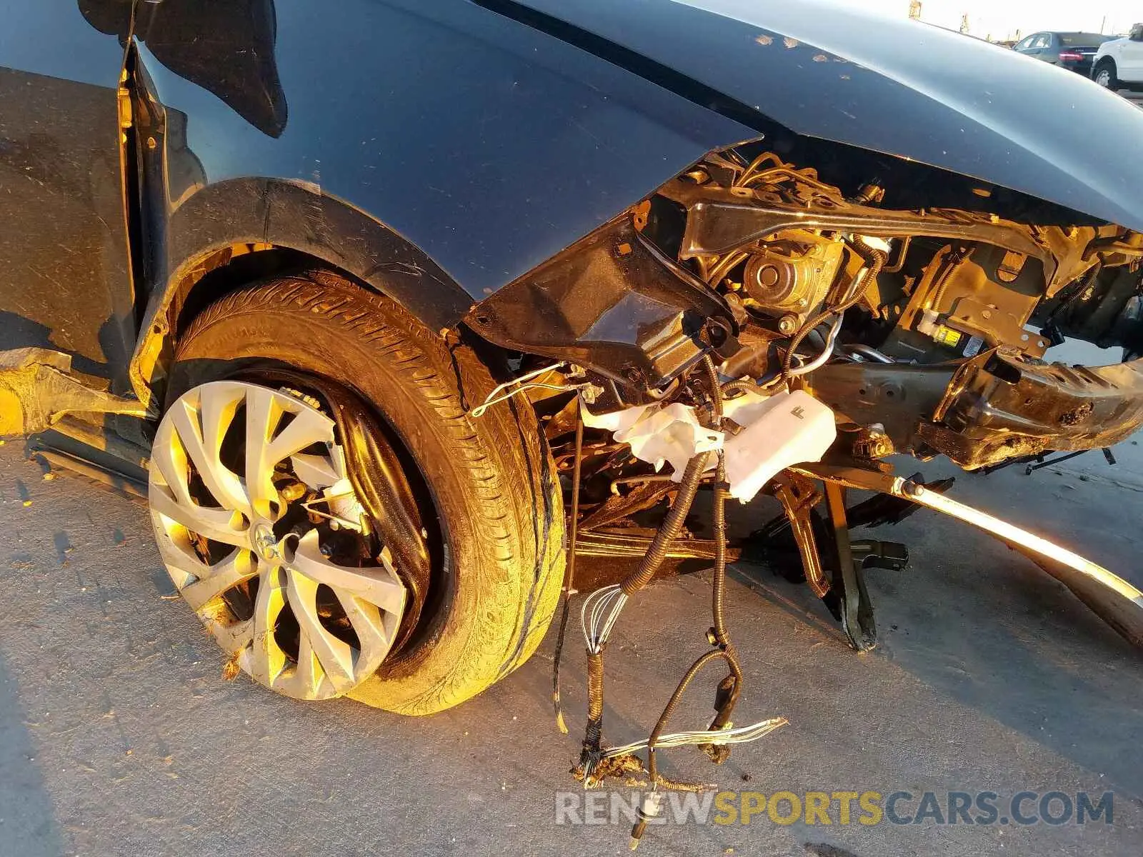 9 Photograph of a damaged car 5YFBURHE8KP882058 TOYOTA COROLLA 2019
