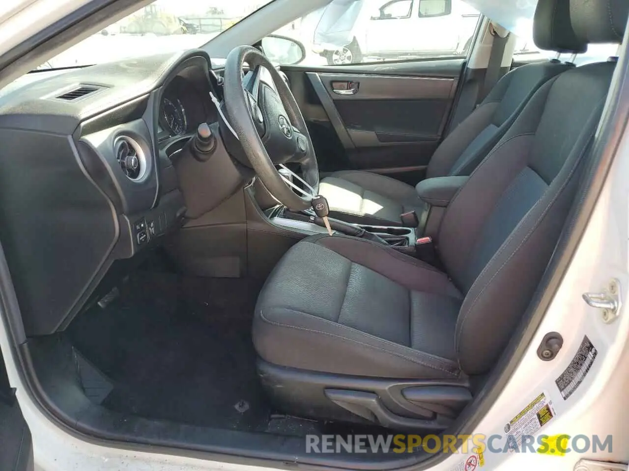 7 Photograph of a damaged car 5YFBURHE8KP883663 TOYOTA COROLLA 2019