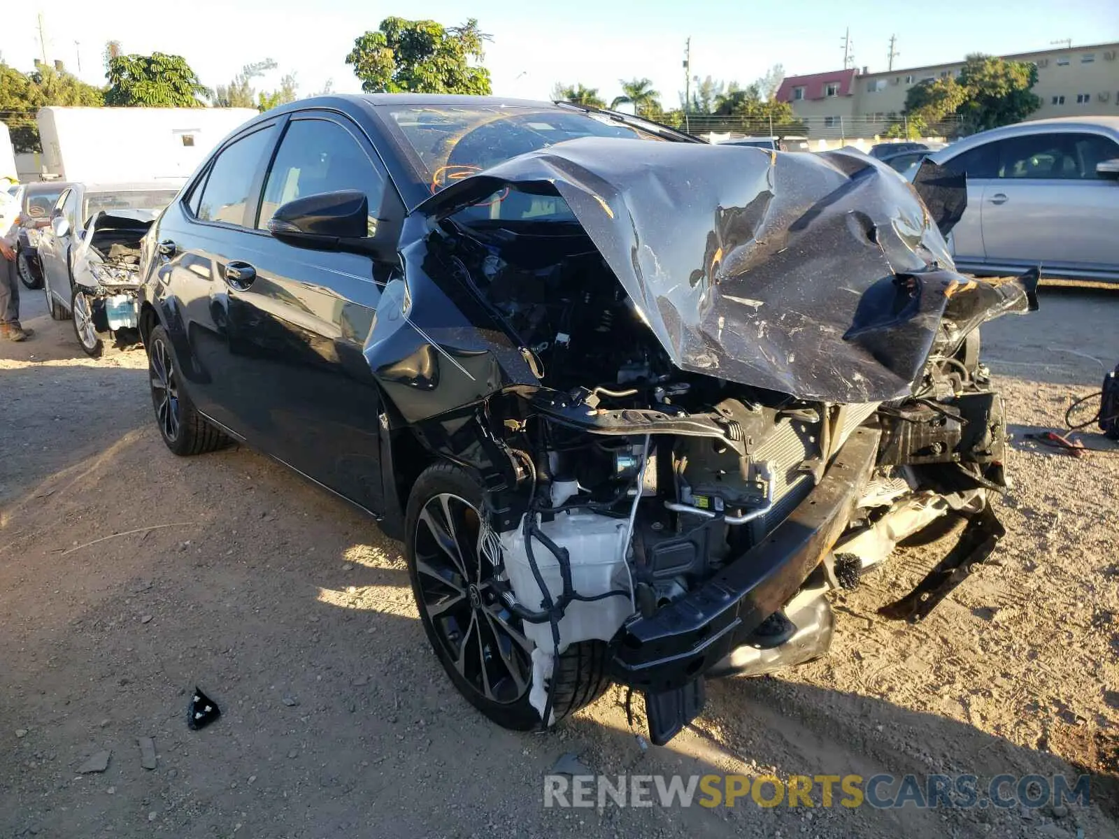 1 Photograph of a damaged car 5YFBURHE8KP886417 TOYOTA COROLLA 2019