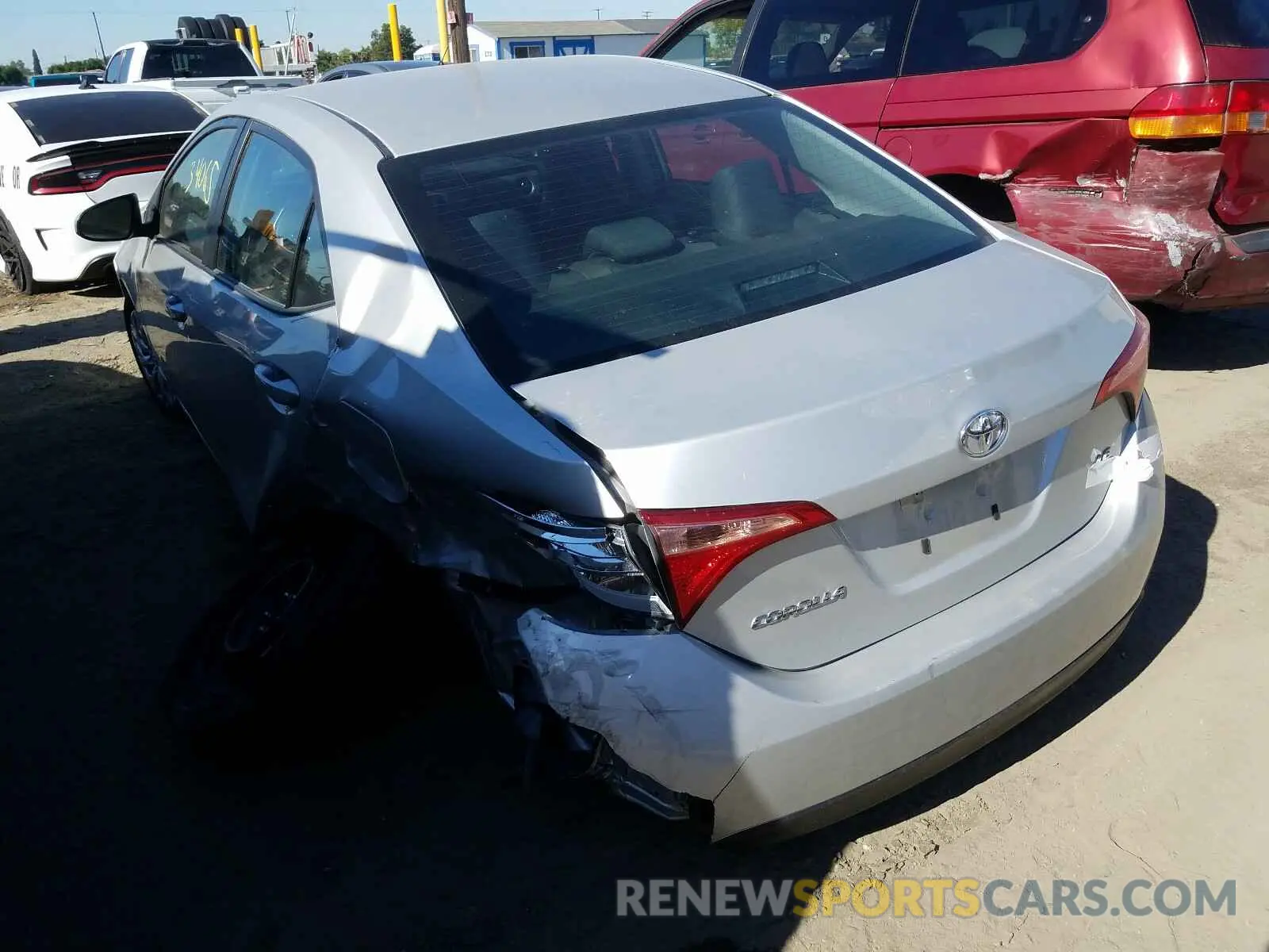 3 Photograph of a damaged car 5YFBURHE8KP887695 TOYOTA COROLLA 2019