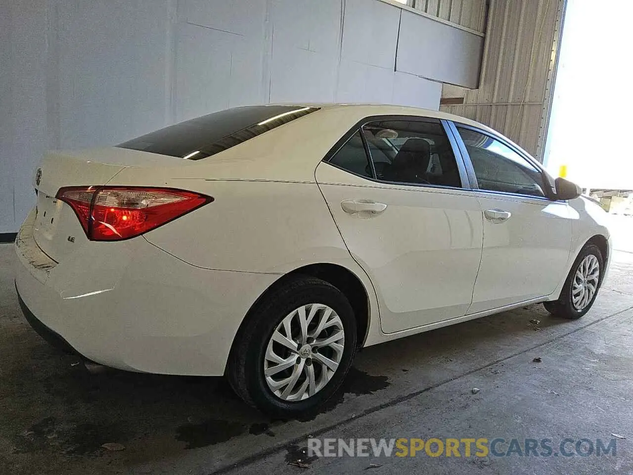 3 Photograph of a damaged car 5YFBURHE8KP894839 TOYOTA COROLLA 2019