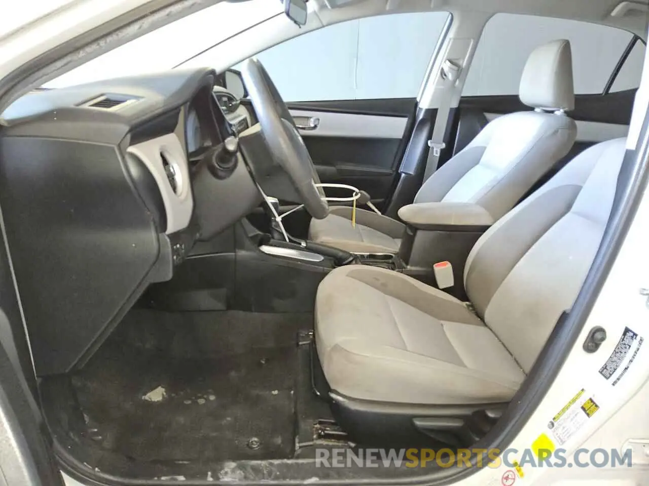 7 Photograph of a damaged car 5YFBURHE8KP894839 TOYOTA COROLLA 2019