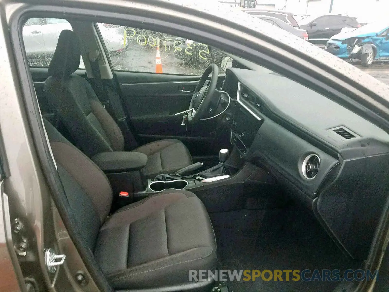 5 Photograph of a damaged car 5YFBURHE8KP895036 TOYOTA COROLLA 2019