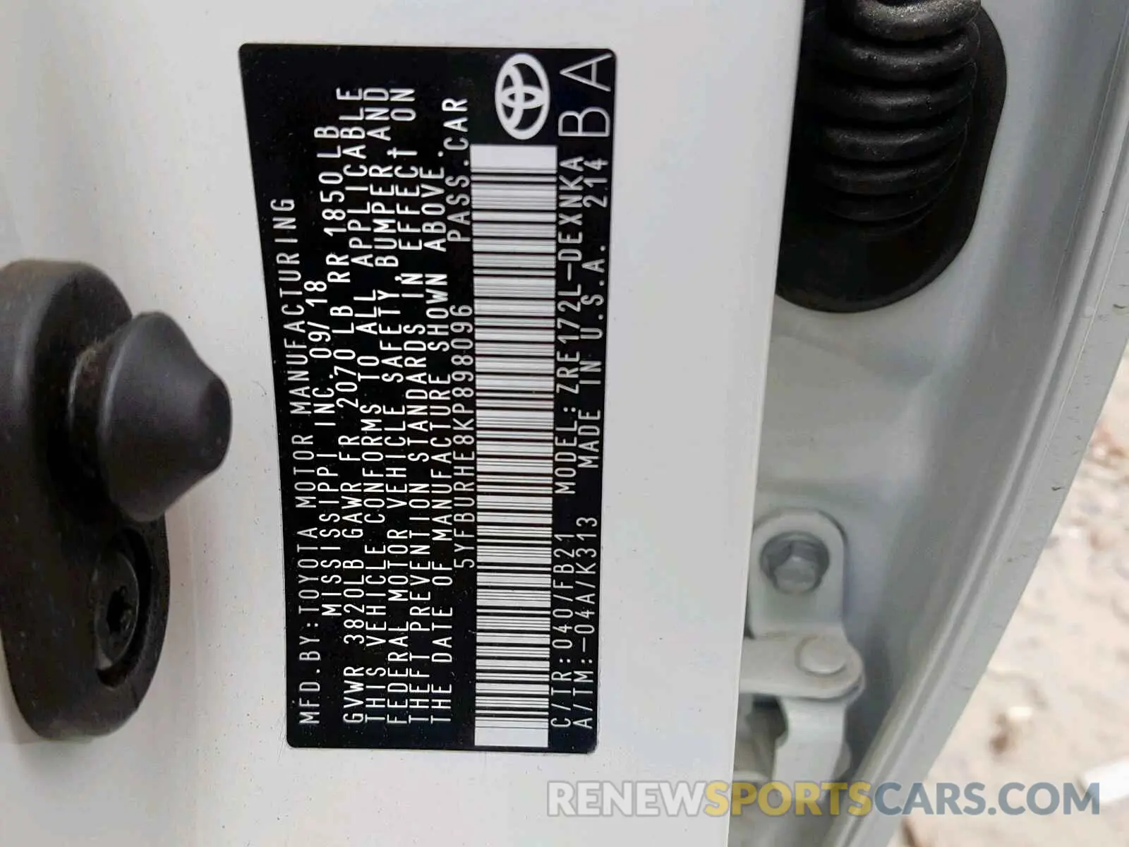 10 Photograph of a damaged car 5YFBURHE8KP898096 TOYOTA COROLLA 2019