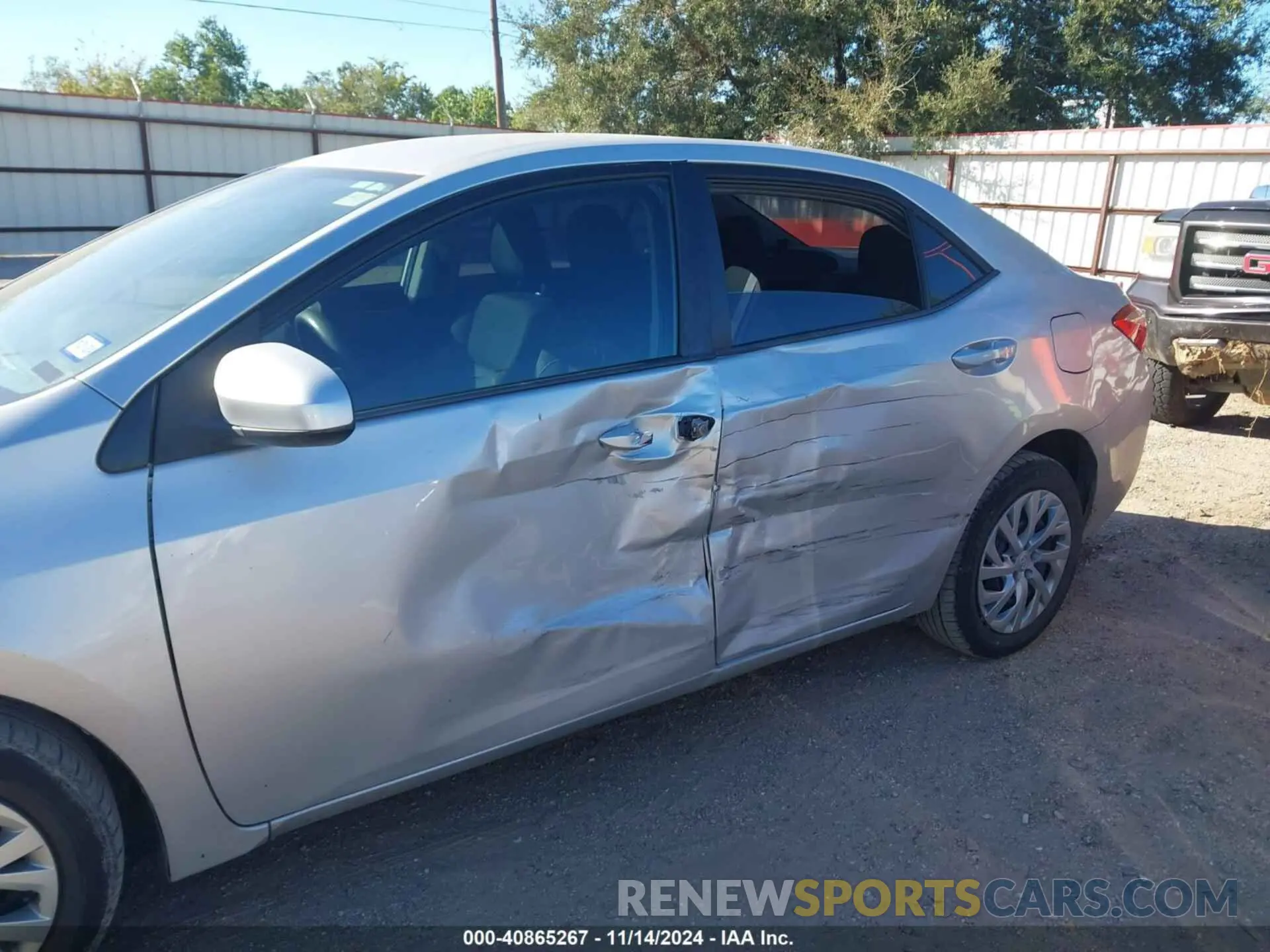 6 Photograph of a damaged car 5YFBURHE8KP900140 TOYOTA COROLLA 2019