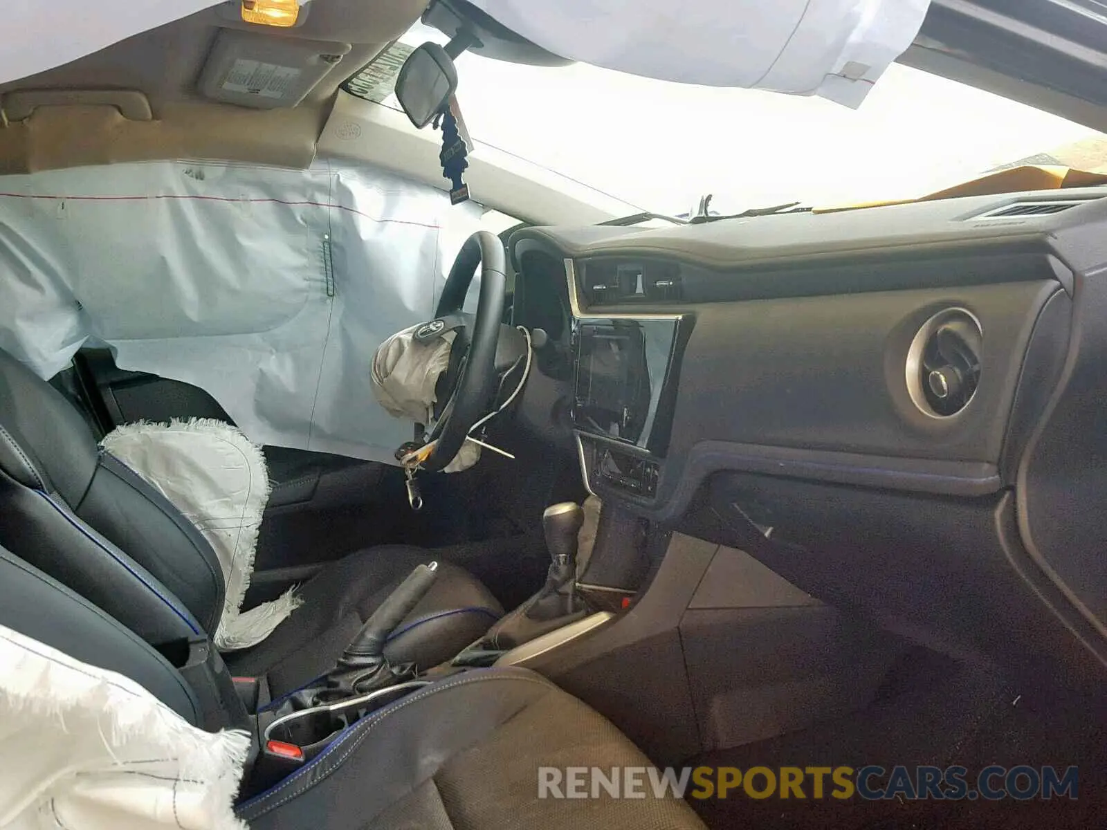 5 Photograph of a damaged car 5YFBURHE8KP910487 TOYOTA COROLLA 2019