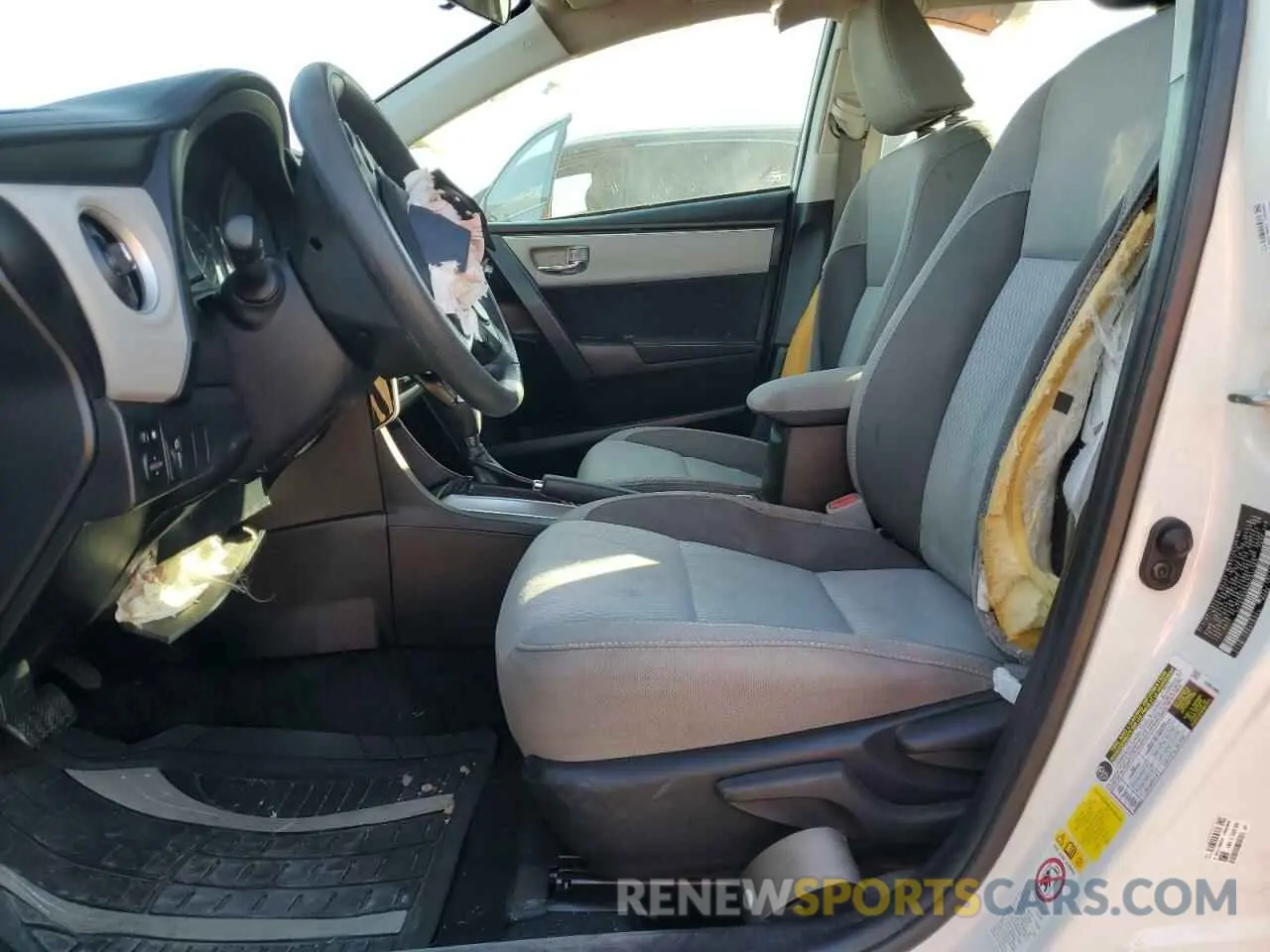 7 Photograph of a damaged car 5YFBURHE8KP913163 TOYOTA COROLLA 2019