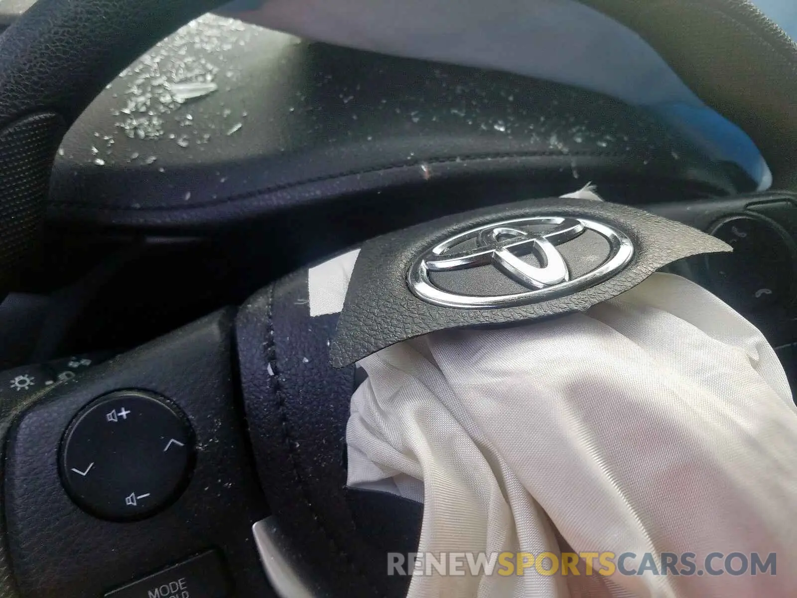 8 Photograph of a damaged car 5YFBURHE8KP919111 TOYOTA COROLLA 2019