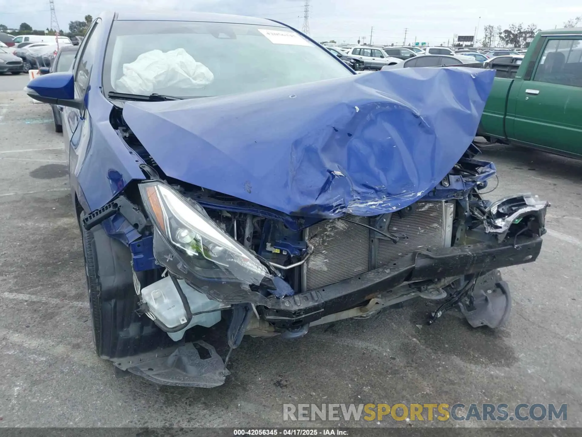 18 Photograph of a damaged car 5YFBURHE8KP926043 TOYOTA COROLLA 2019