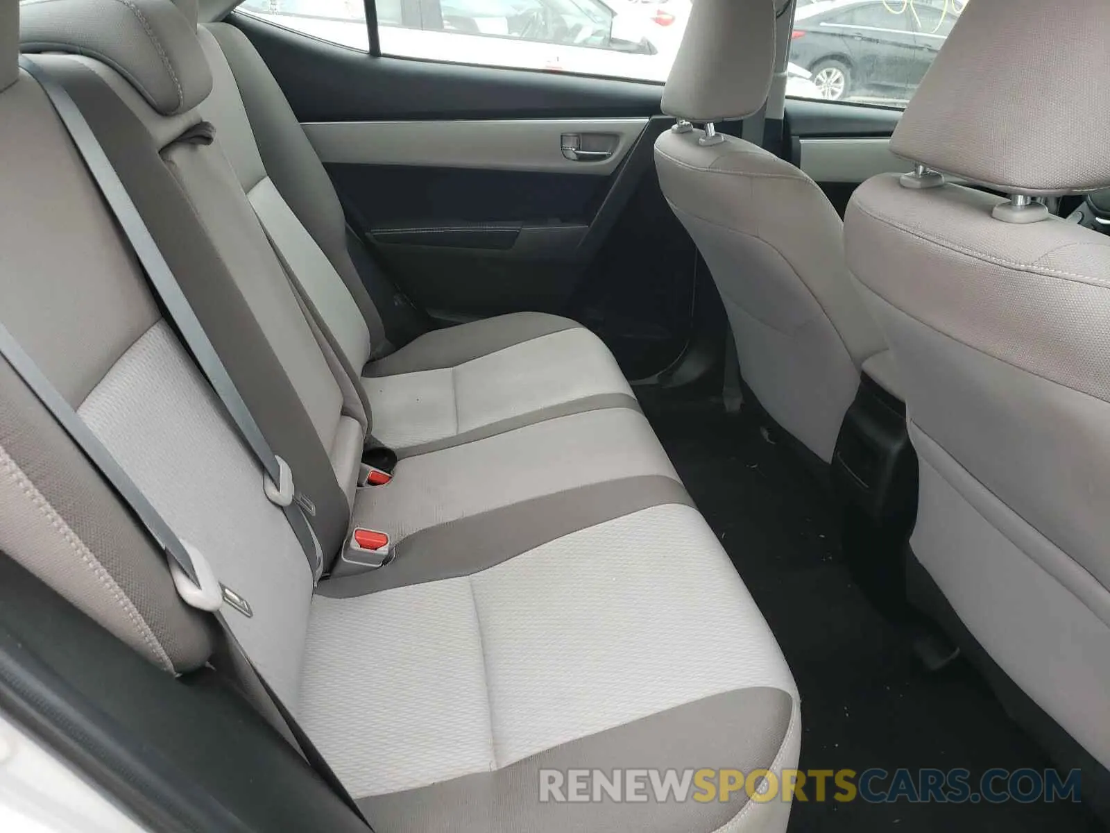 5 Photograph of a damaged car 5YFBURHE8KP928309 TOYOTA COROLLA 2019