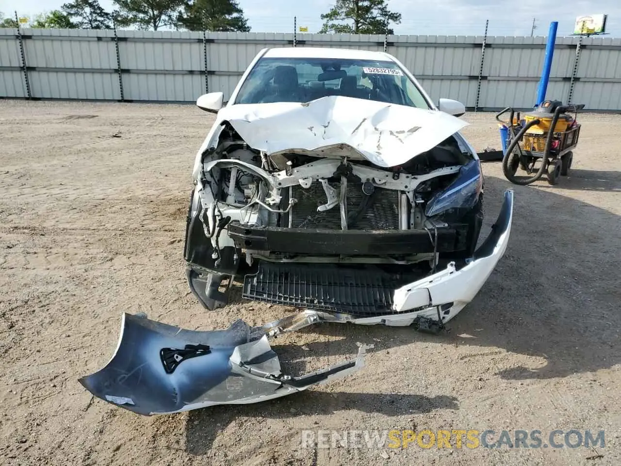 5 Photograph of a damaged car 5YFBURHE8KP936412 TOYOTA COROLLA 2019