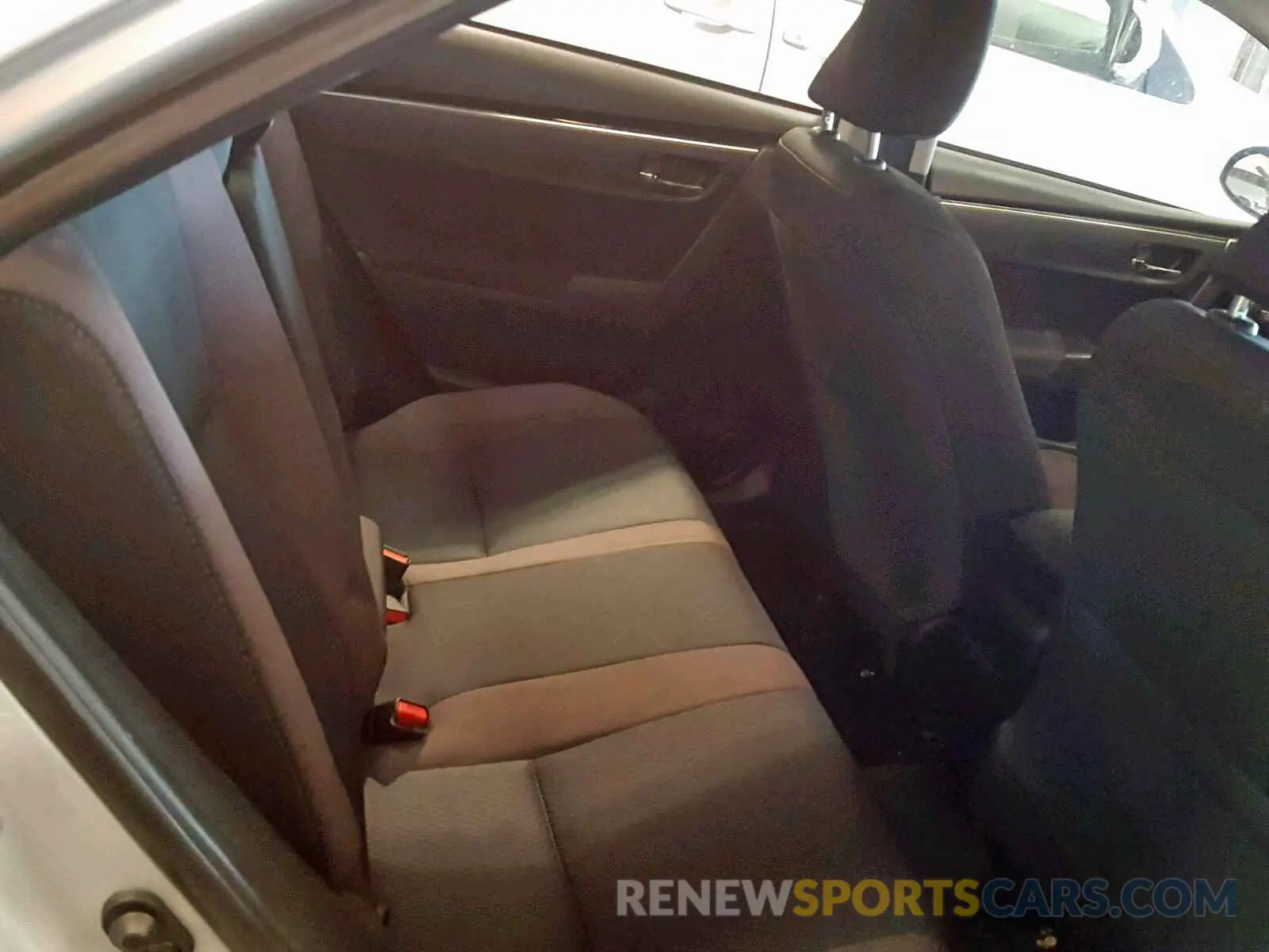 6 Photograph of a damaged car 5YFBURHE8KP938600 TOYOTA COROLLA 2019