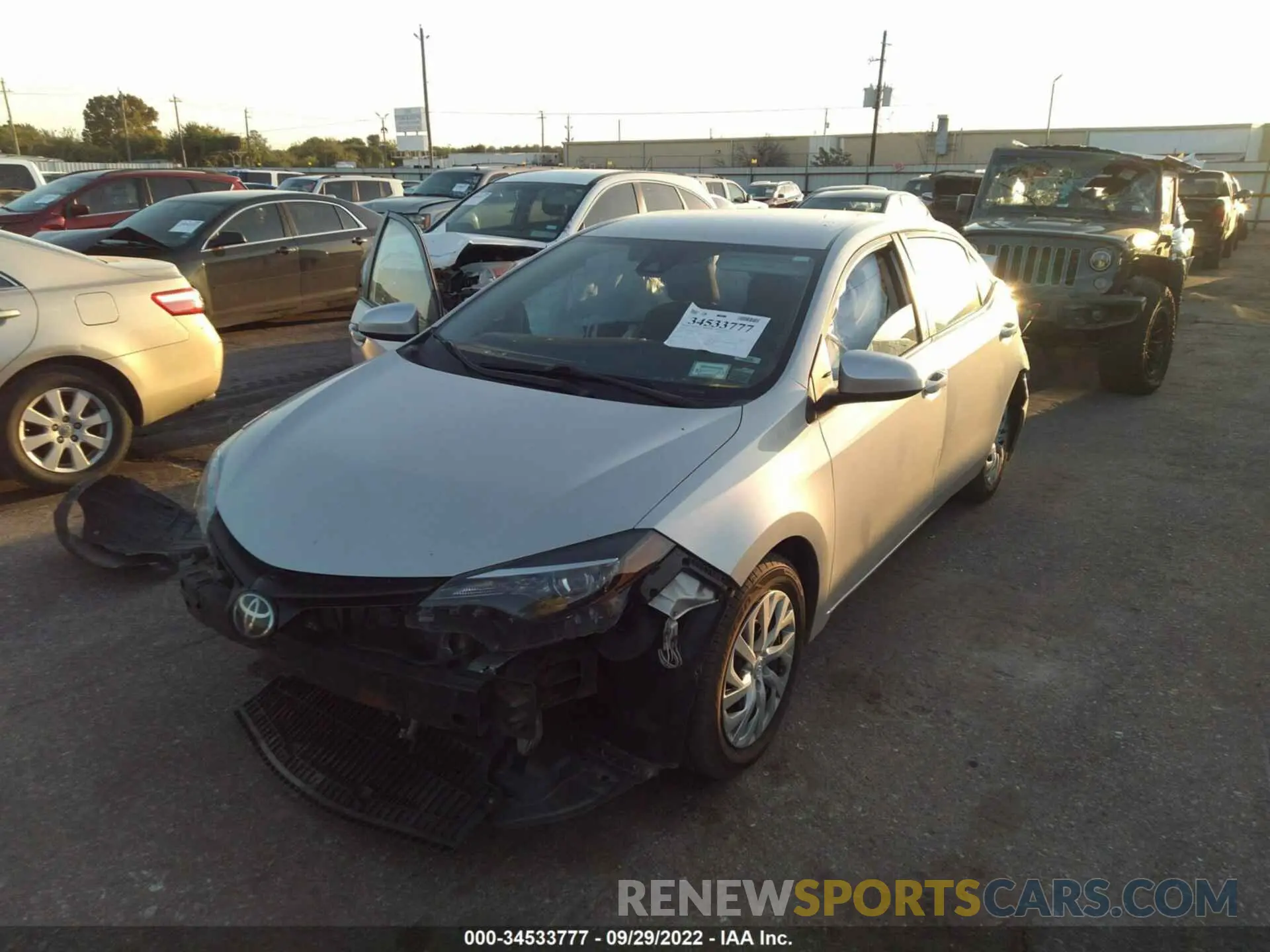 2 Photograph of a damaged car 5YFBURHE8KP939925 TOYOTA COROLLA 2019