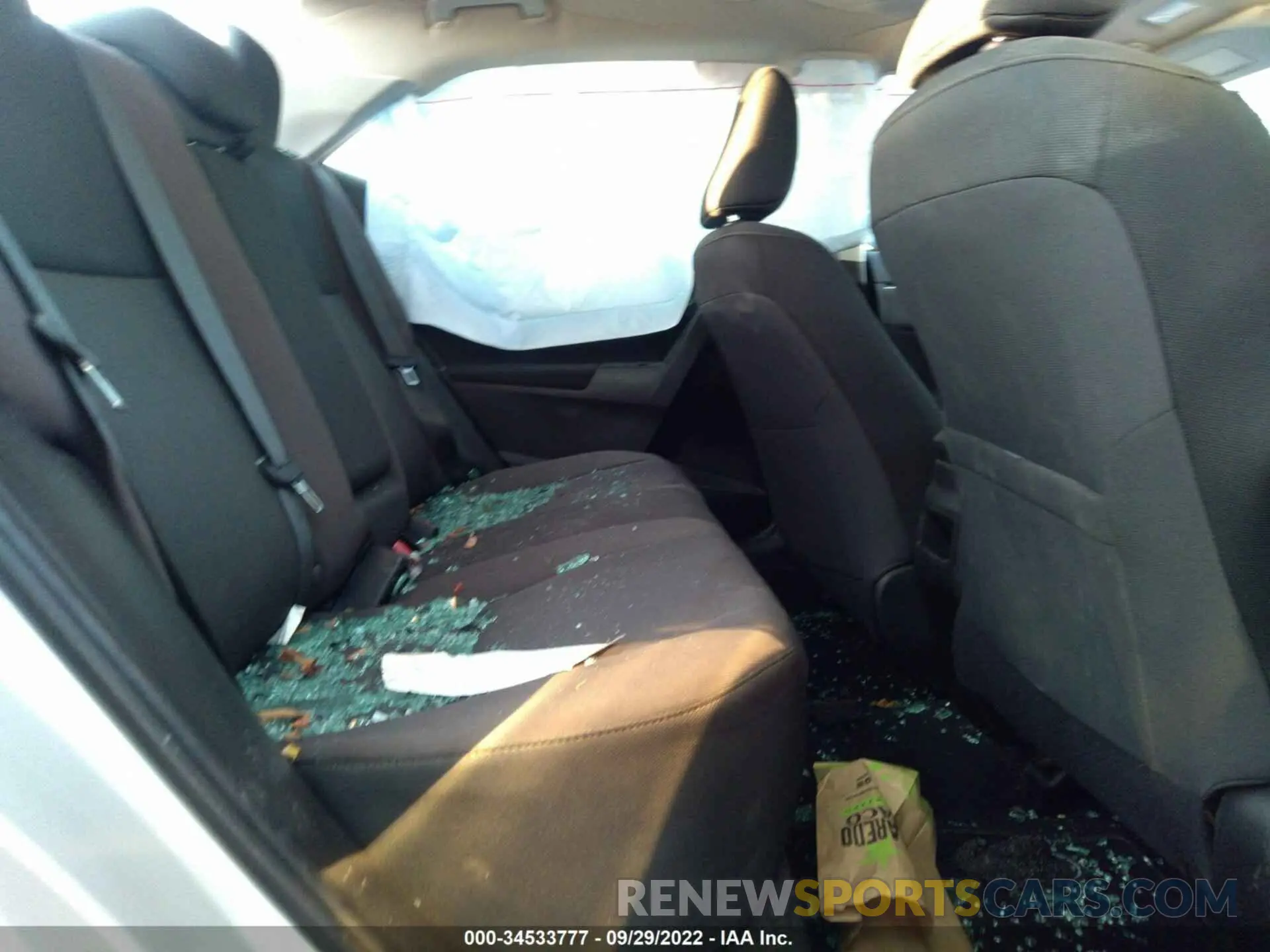 8 Photograph of a damaged car 5YFBURHE8KP939925 TOYOTA COROLLA 2019