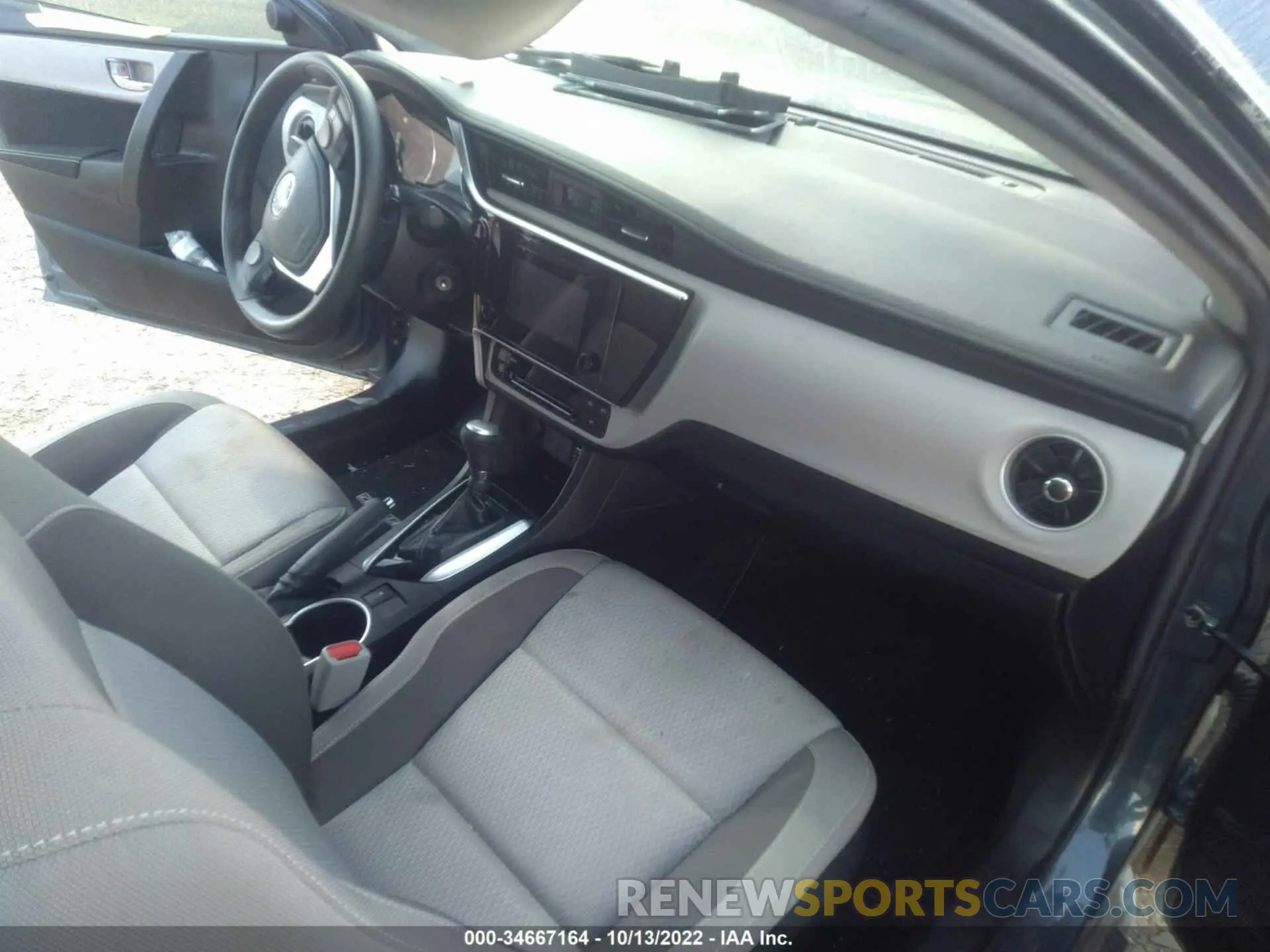 5 Photograph of a damaged car 5YFBURHE8KP944347 TOYOTA COROLLA 2019