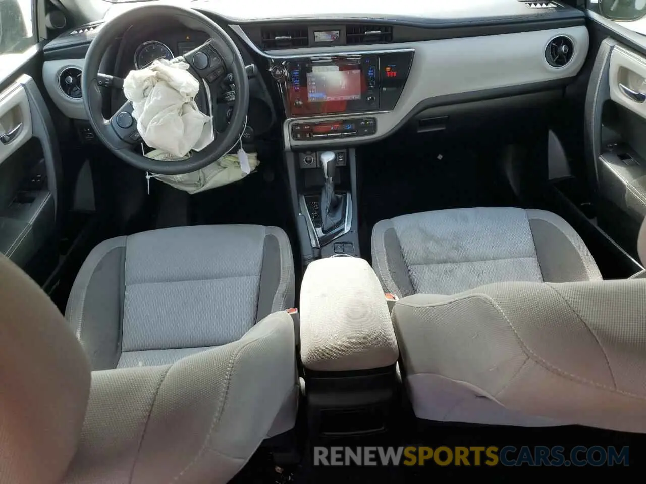 8 Photograph of a damaged car 5YFBURHE8KP944686 TOYOTA COROLLA 2019