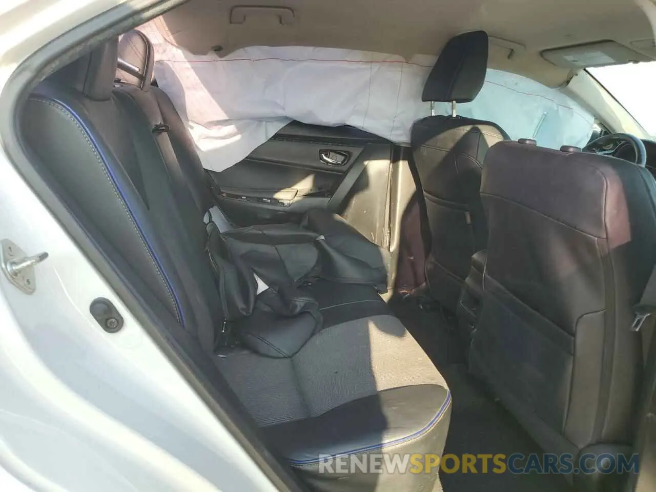 10 Photograph of a damaged car 5YFBURHE9KP857685 TOYOTA COROLLA 2019