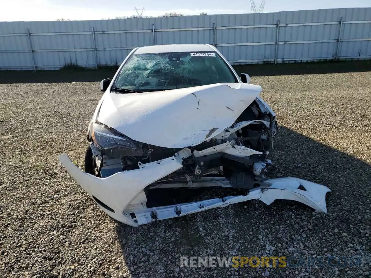 5 Photograph of a damaged car 5YFBURHE9KP859856 TOYOTA COROLLA 2019