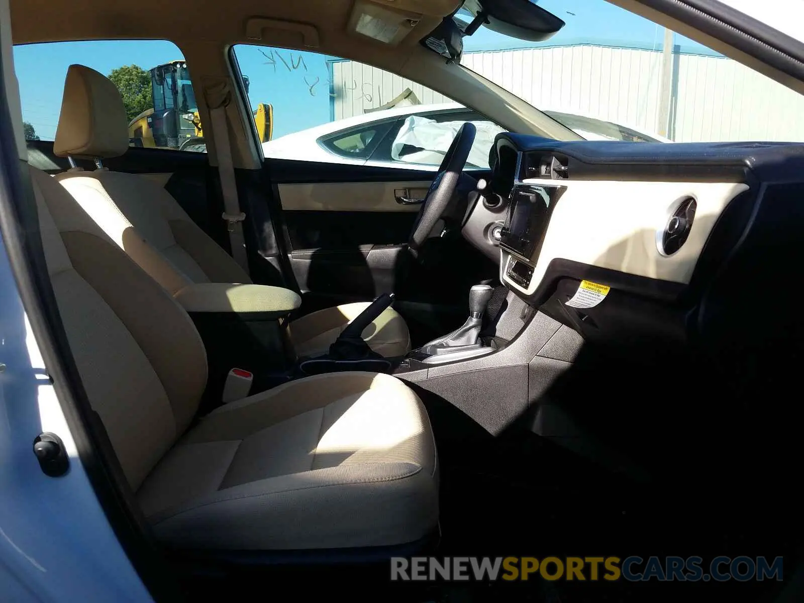 5 Photograph of a damaged car 5YFBURHE9KP867505 TOYOTA COROLLA 2019