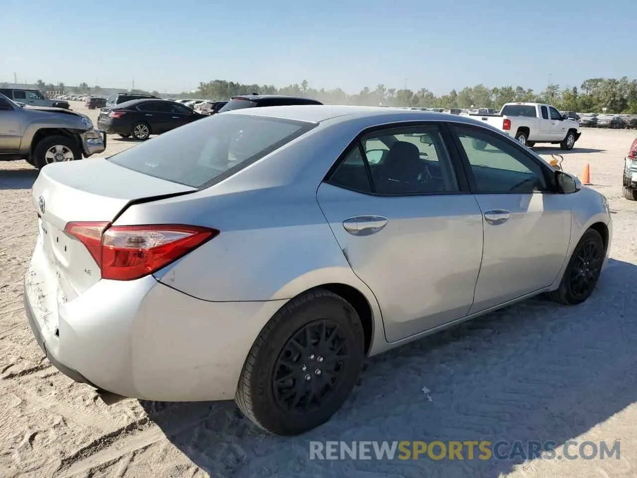3 Фотография поврежденного автомобиля 5YFBURHE9KP884479 TOYOTA COROLLA 2019