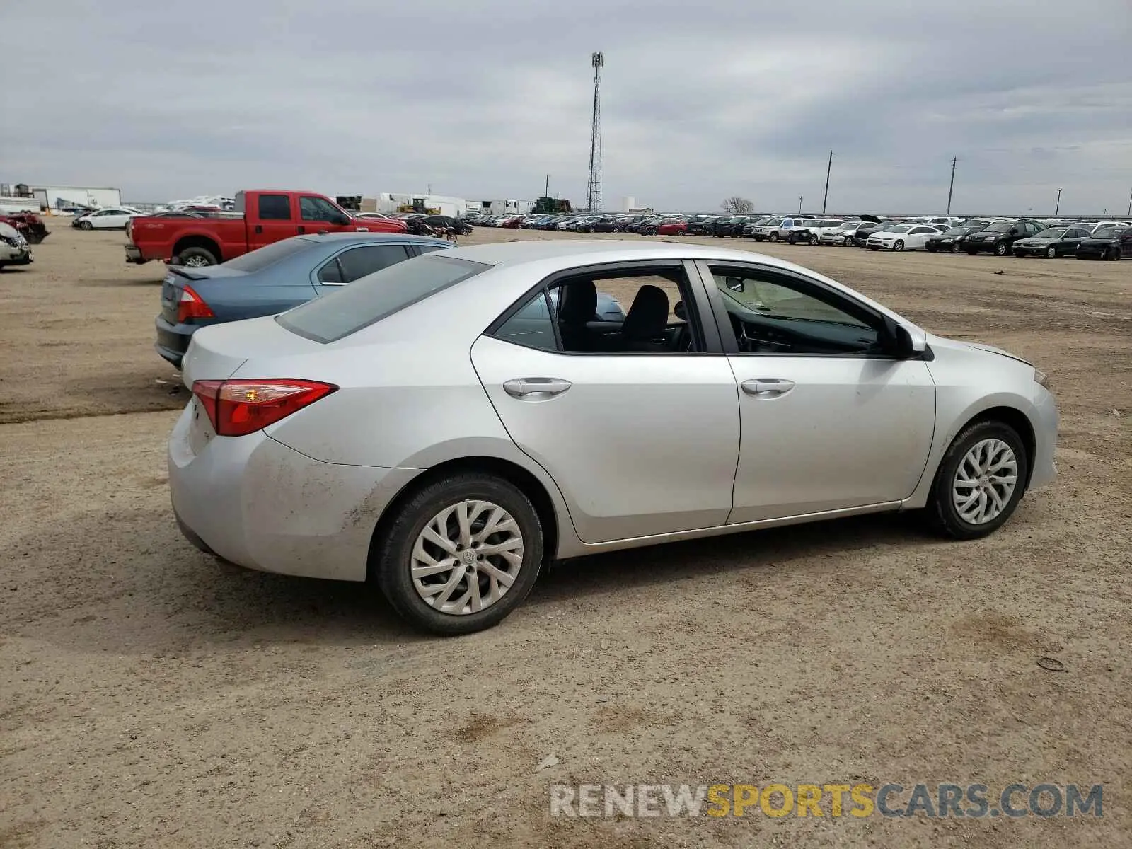 4 Photograph of a damaged car 5YFBURHE9KP885065 TOYOTA COROLLA 2019