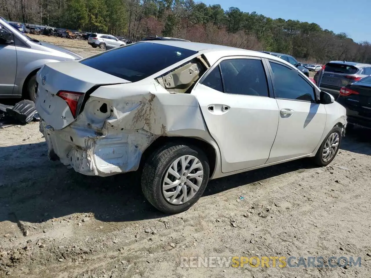 3 Photograph of a damaged car 5YFBURHE9KP889276 TOYOTA COROLLA 2019