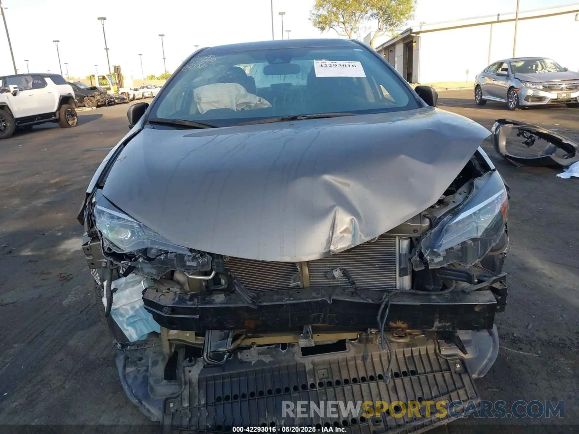 13 Photograph of a damaged car 5YFBURHE9KP891285 TOYOTA COROLLA 2019