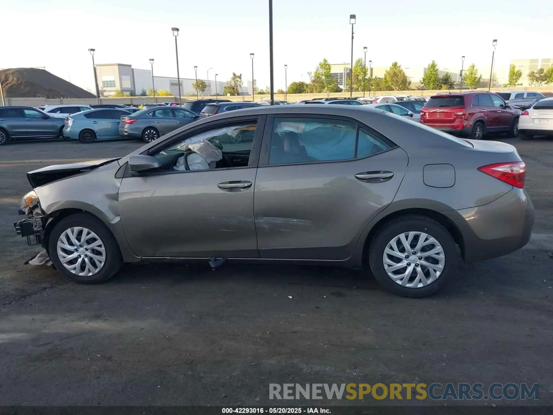 15 Photograph of a damaged car 5YFBURHE9KP891285 TOYOTA COROLLA 2019
