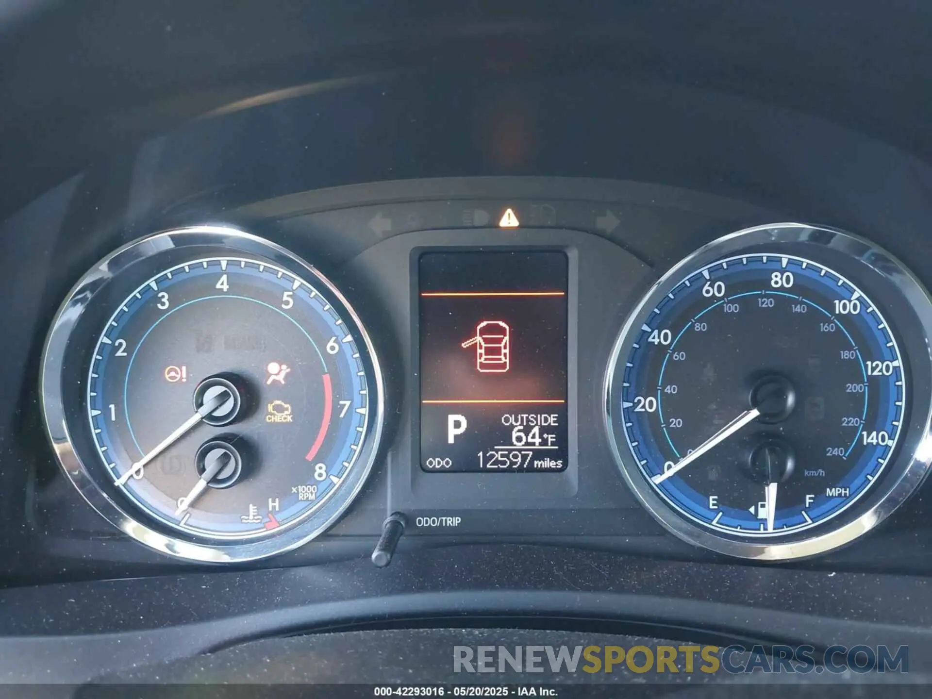 16 Photograph of a damaged car 5YFBURHE9KP891285 TOYOTA COROLLA 2019