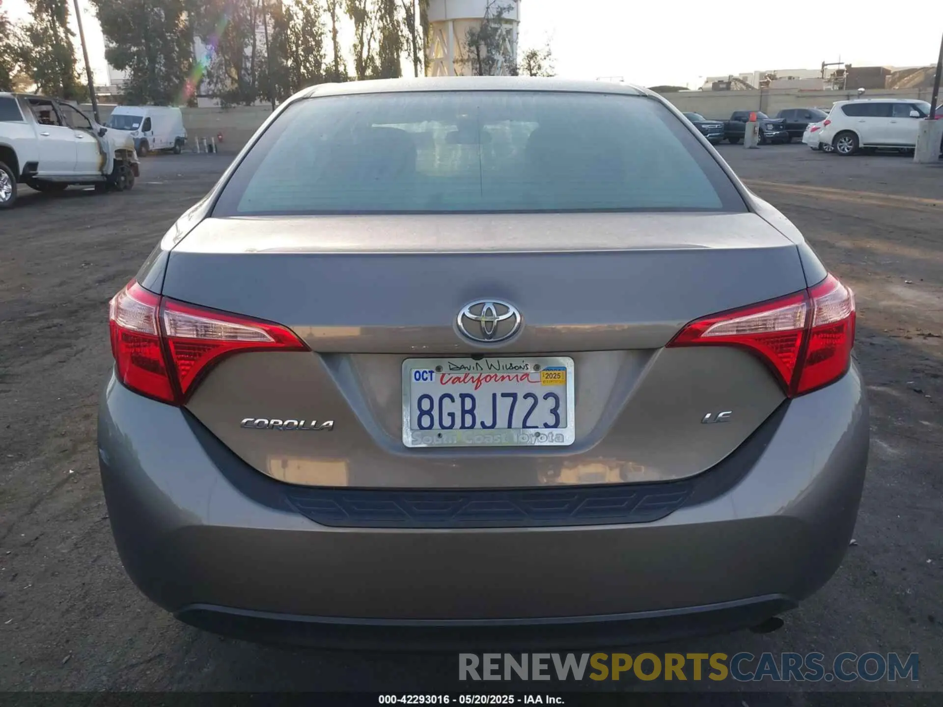 17 Photograph of a damaged car 5YFBURHE9KP891285 TOYOTA COROLLA 2019