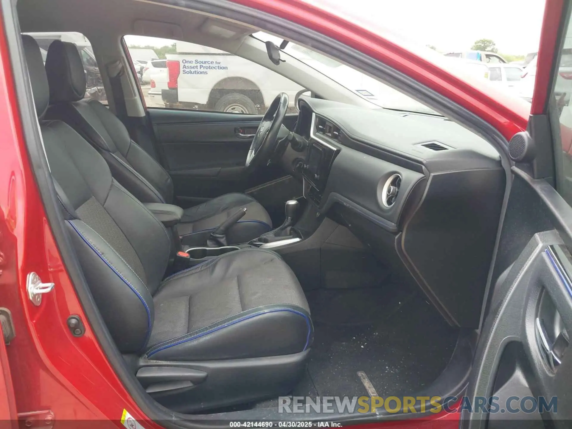 5 Photograph of a damaged car 5YFBURHE9KP893540 TOYOTA COROLLA 2019