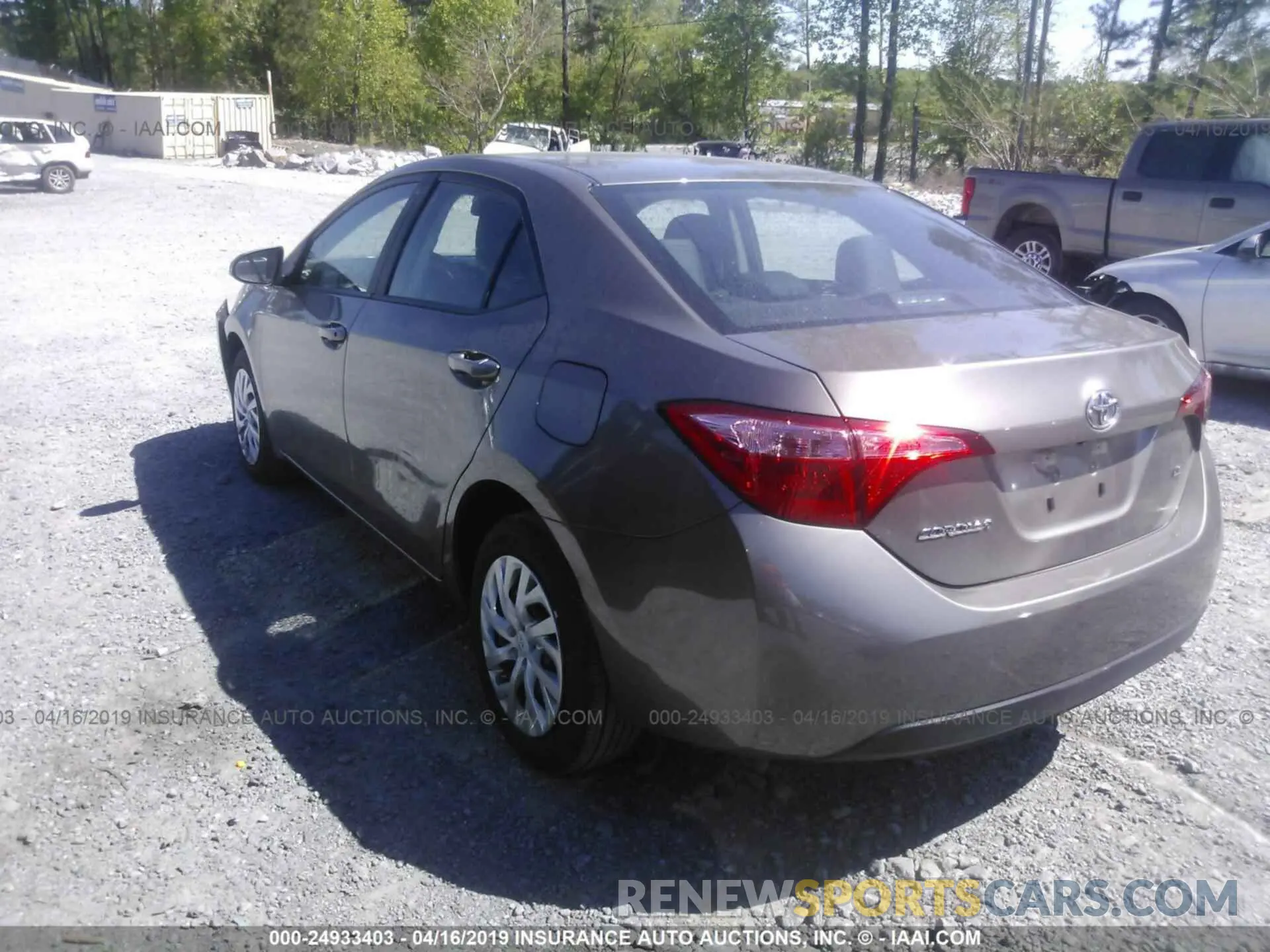 3 Photograph of a damaged car 5YFBURHE9KP895885 TOYOTA COROLLA 2019