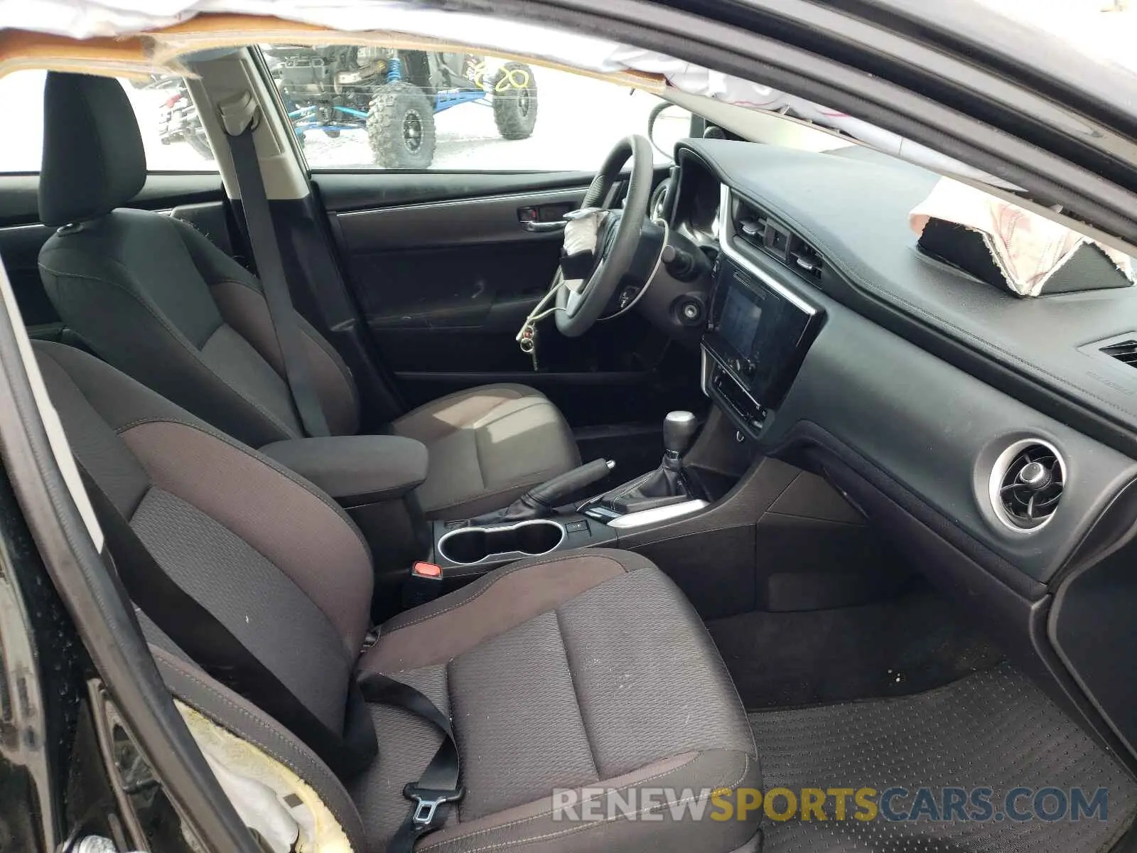 5 Photograph of a damaged car 5YFBURHE9KP898107 TOYOTA COROLLA 2019