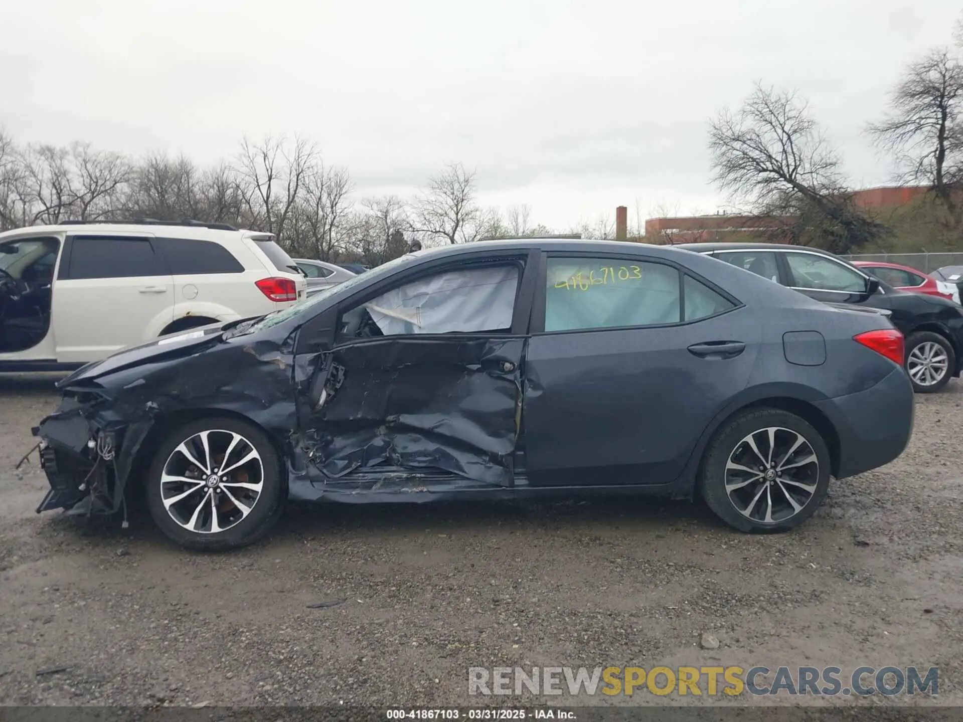 15 Photograph of a damaged car 5YFBURHE9KP898284 TOYOTA COROLLA 2019