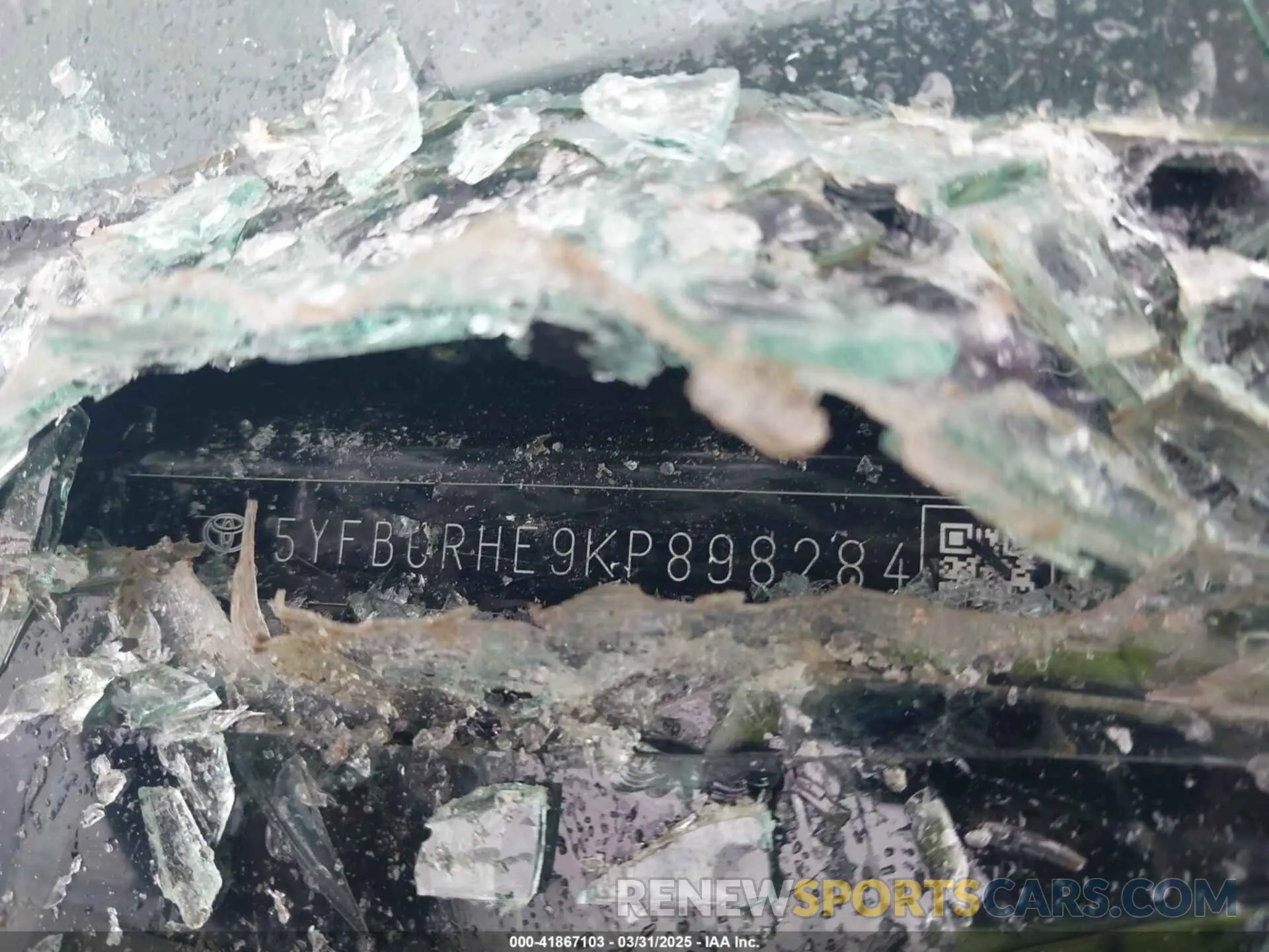 9 Photograph of a damaged car 5YFBURHE9KP898284 TOYOTA COROLLA 2019