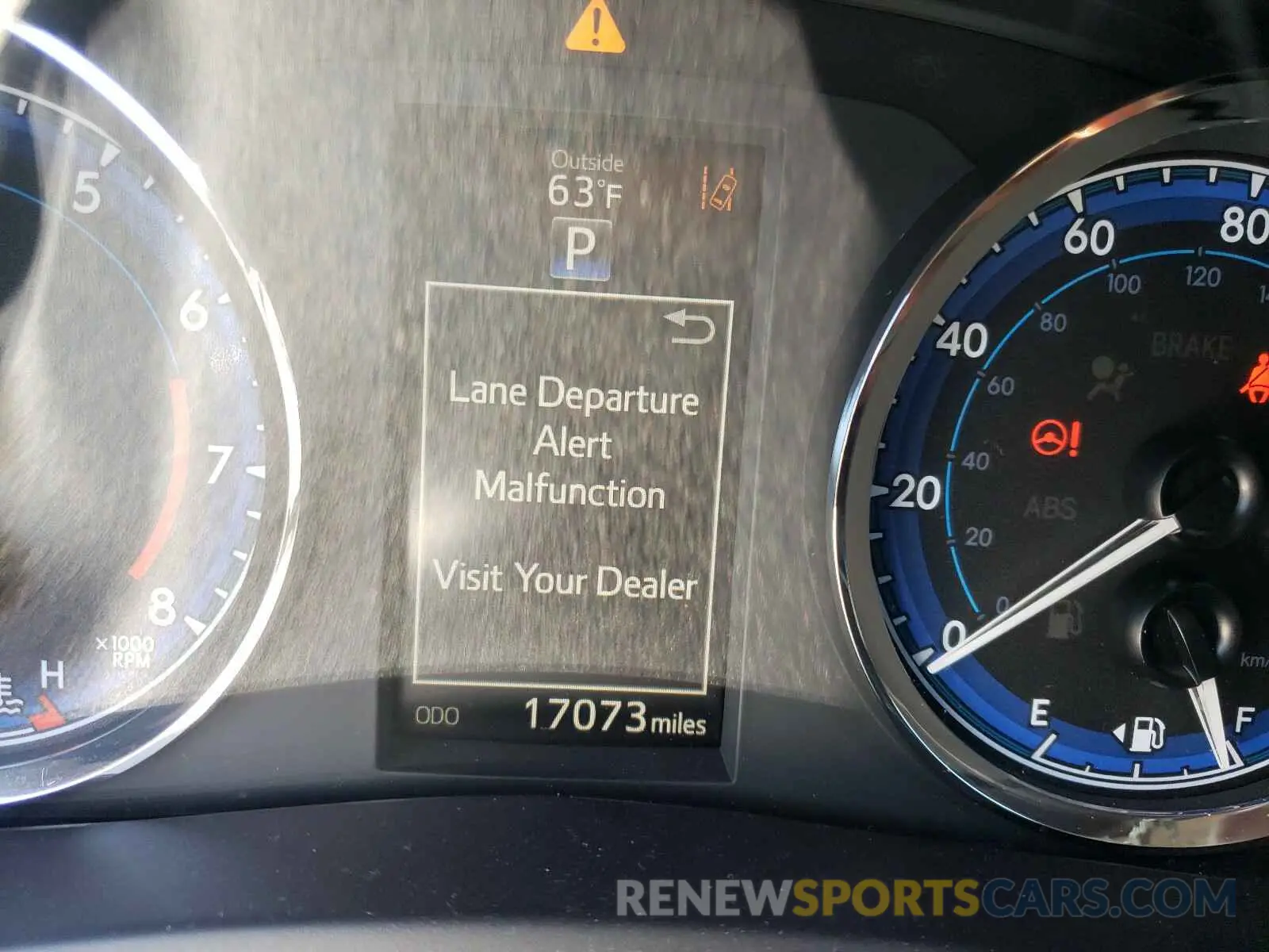 8 Photograph of a damaged car 5YFBURHE9KP898415 TOYOTA COROLLA 2019