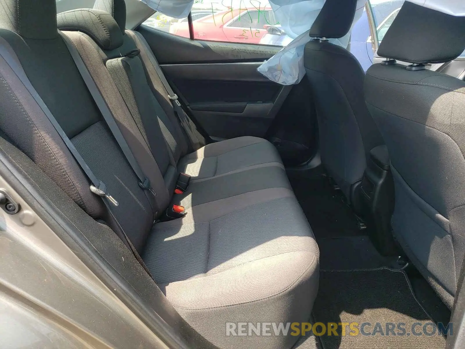 6 Photograph of a damaged car 5YFBURHE9KP899502 TOYOTA COROLLA 2019