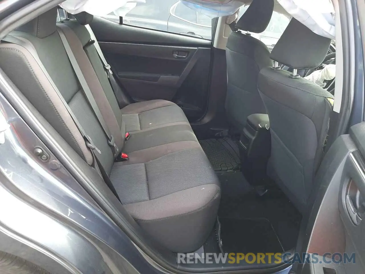 6 Photograph of a damaged car 5YFBURHE9KP904004 TOYOTA COROLLA 2019