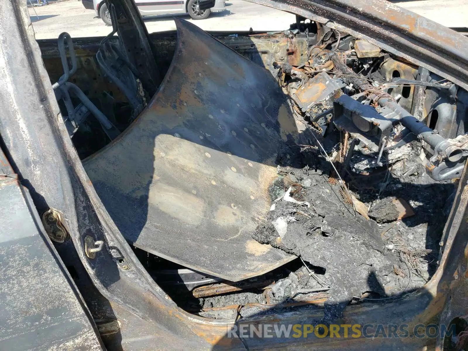 5 Photograph of a damaged car 5YFBURHE9KP907212 TOYOTA COROLLA 2019