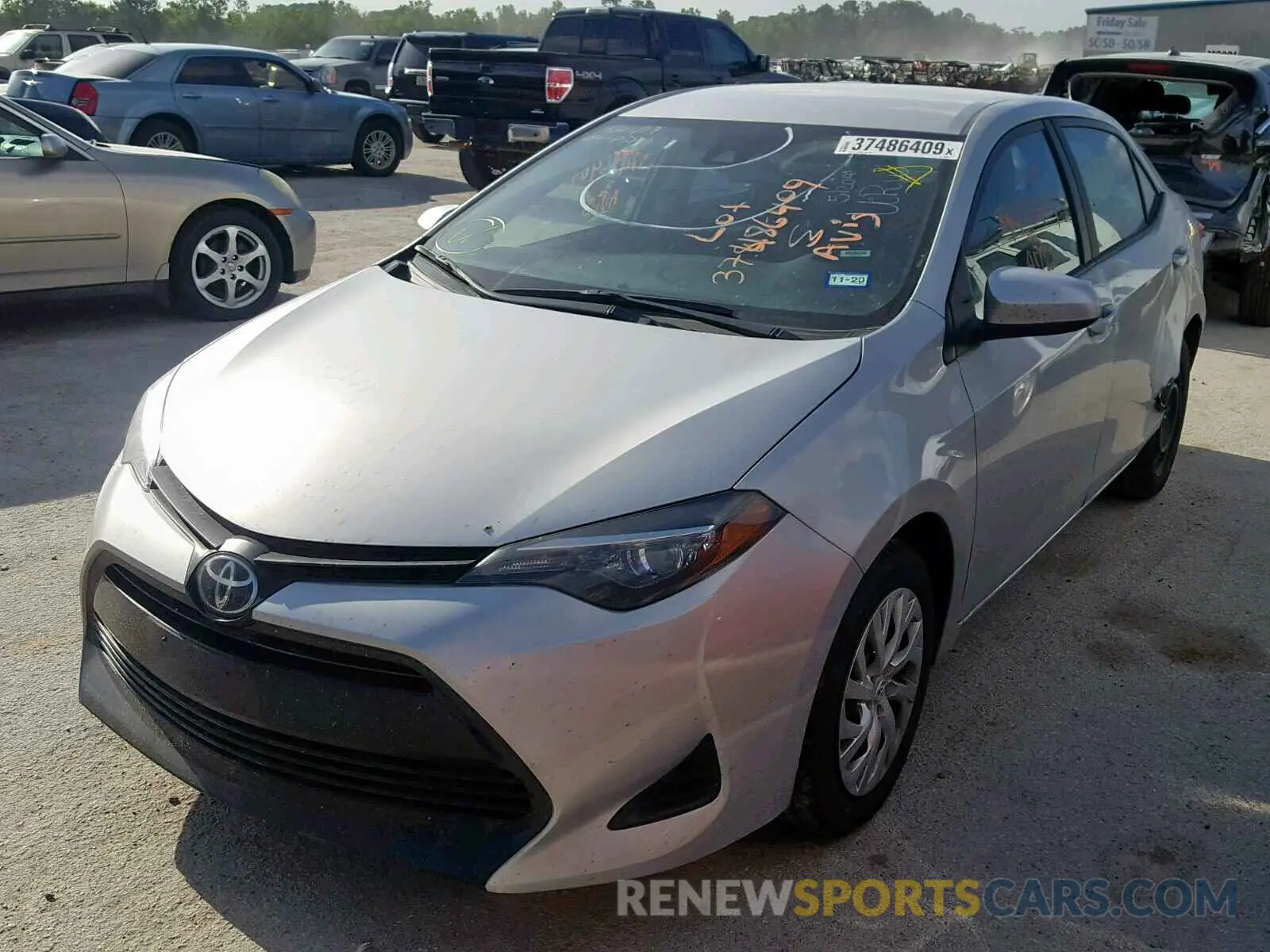2 Photograph of a damaged car 5YFBURHE9KP909039 TOYOTA COROLLA 2019