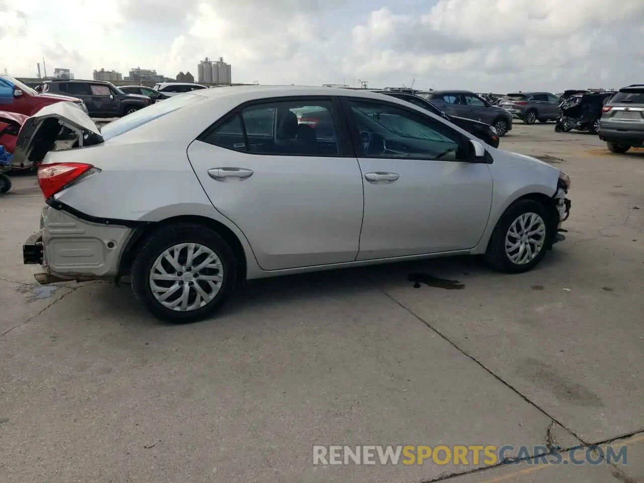 3 Фотография поврежденного автомобиля 5YFBURHE9KP909381 TOYOTA COROLLA 2019