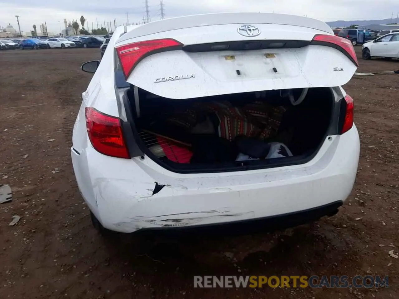 9 Photograph of a damaged car 5YFBURHE9KP909574 TOYOTA COROLLA 2019