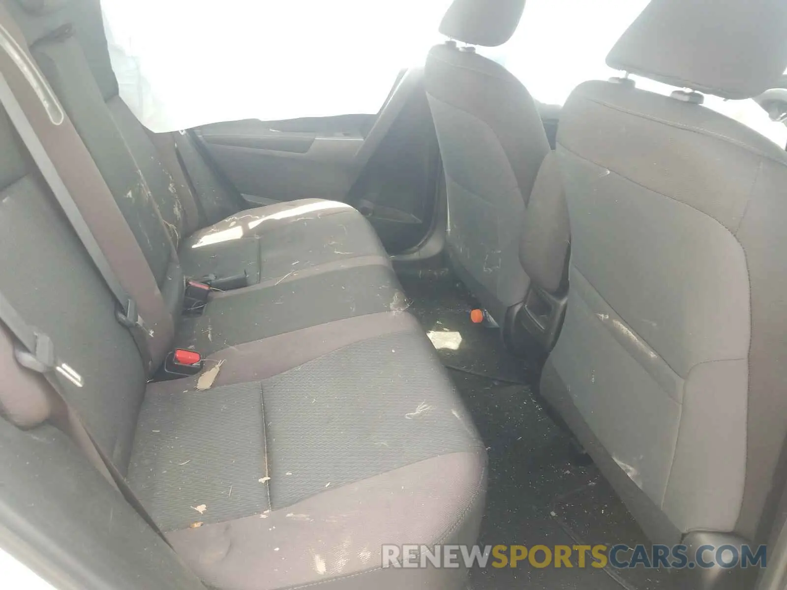 6 Photograph of a damaged car 5YFBURHE9KP917481 TOYOTA COROLLA 2019