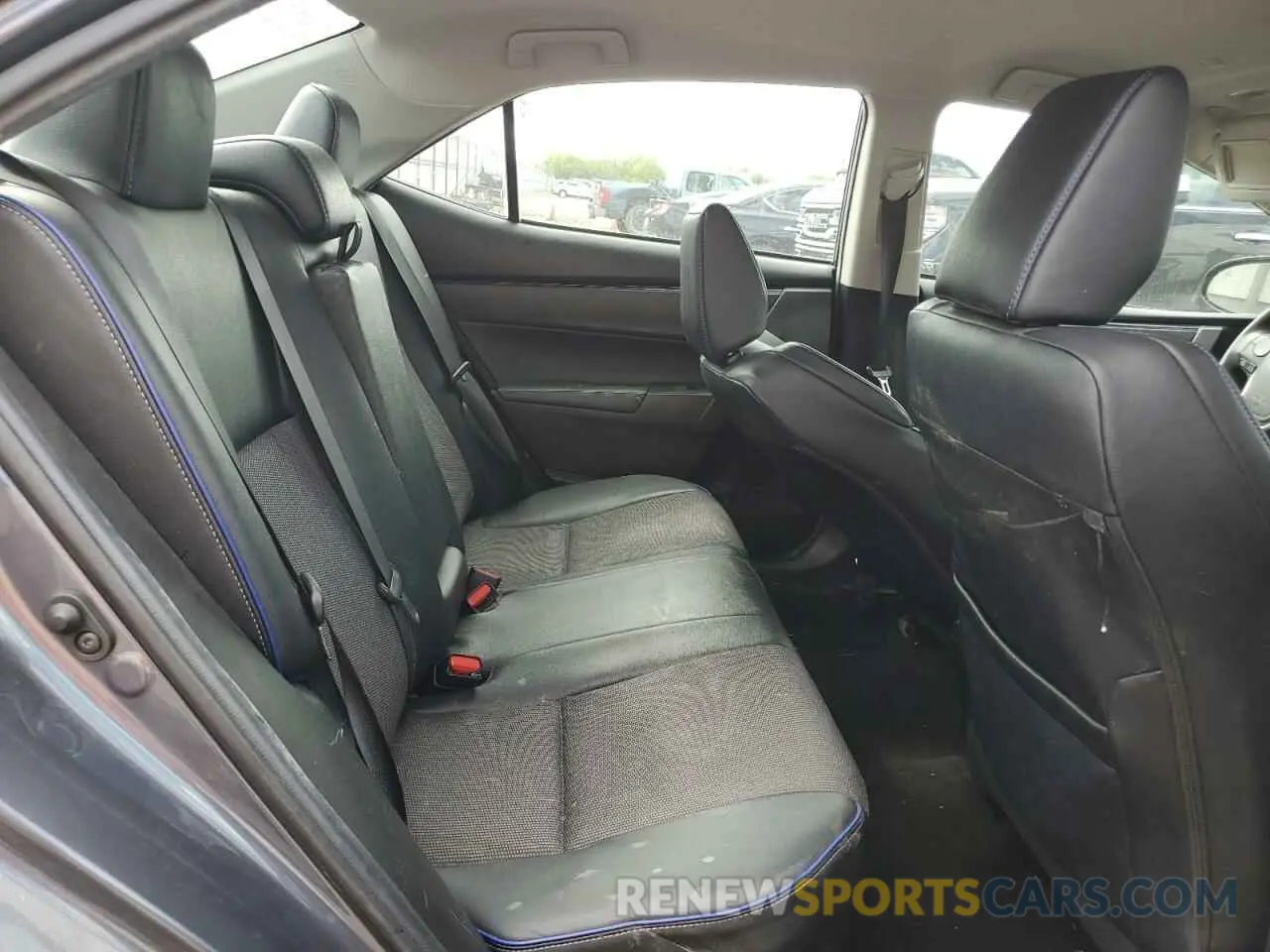 10 Photograph of a damaged car 5YFBURHE9KP917979 TOYOTA COROLLA 2019
