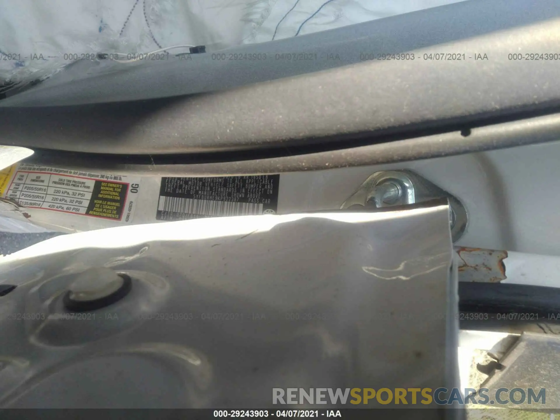 9 Photograph of a damaged car 5YFBURHE9KP922387 TOYOTA COROLLA 2019