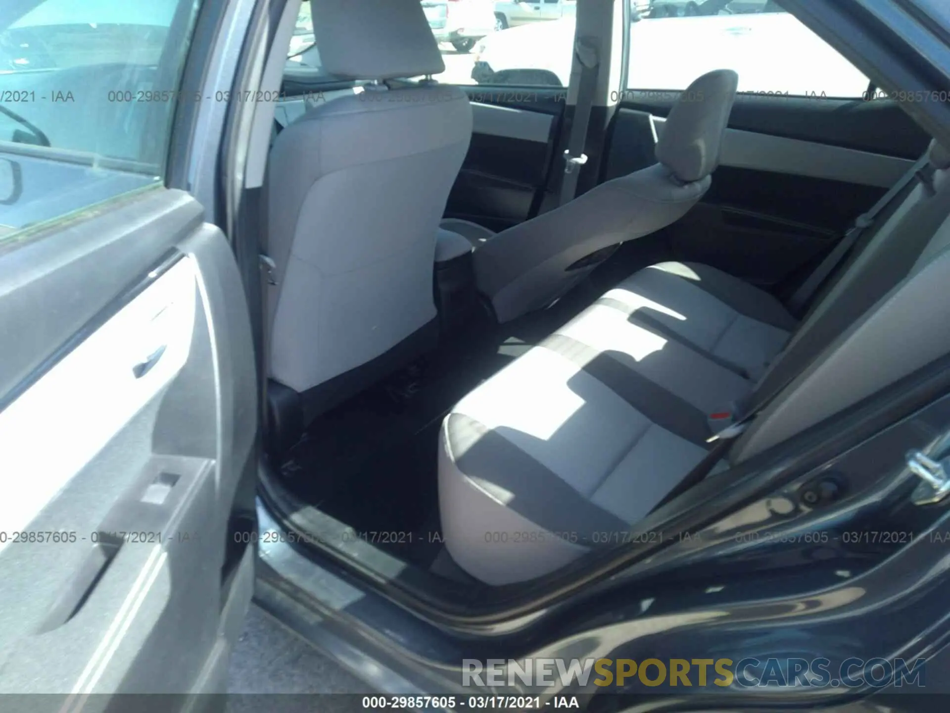8 Photograph of a damaged car 5YFBURHE9KP925421 TOYOTA COROLLA 2019