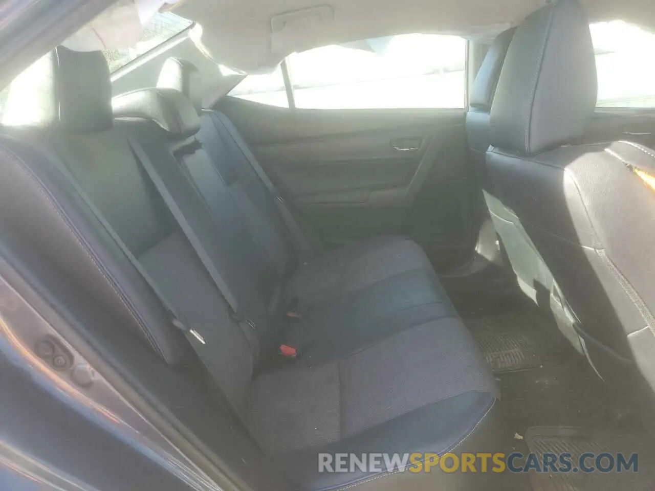 10 Photograph of a damaged car 5YFBURHE9KP927654 TOYOTA COROLLA 2019