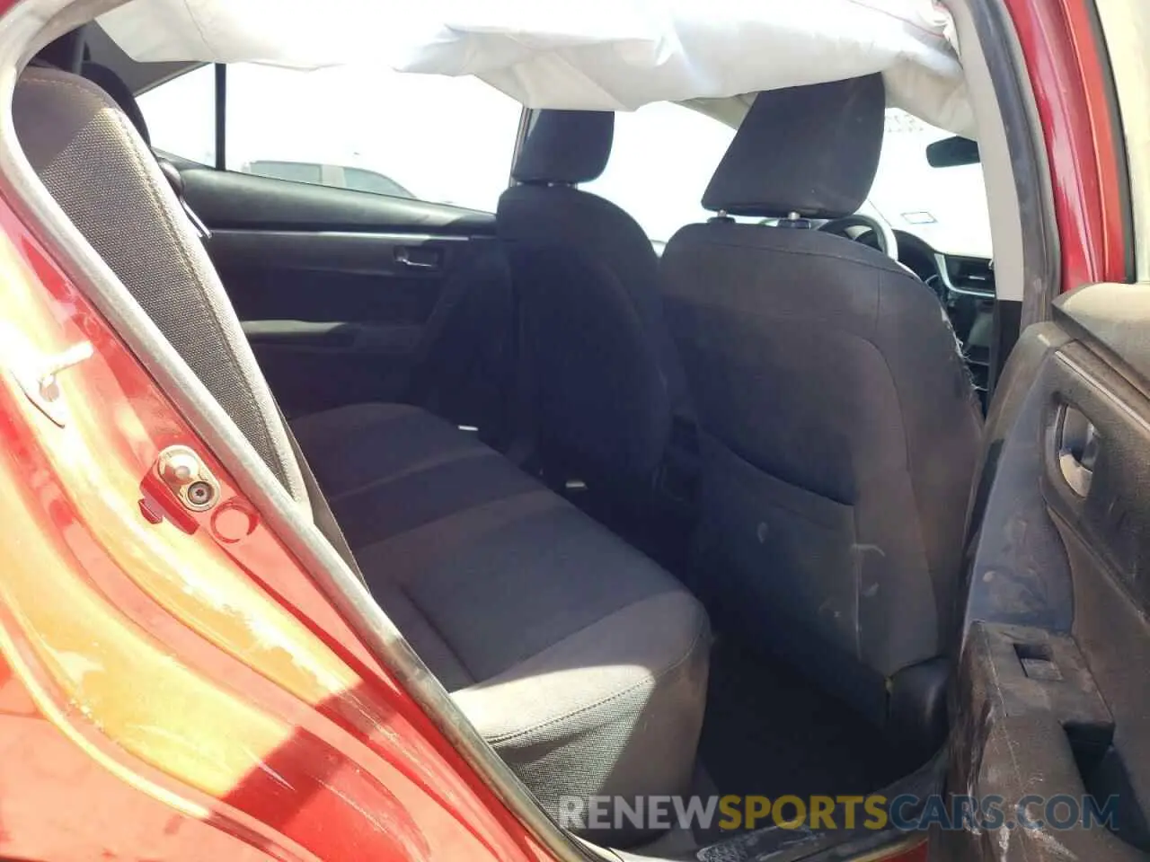 11 Photograph of a damaged car 5YFBURHE9KP929680 TOYOTA COROLLA 2019